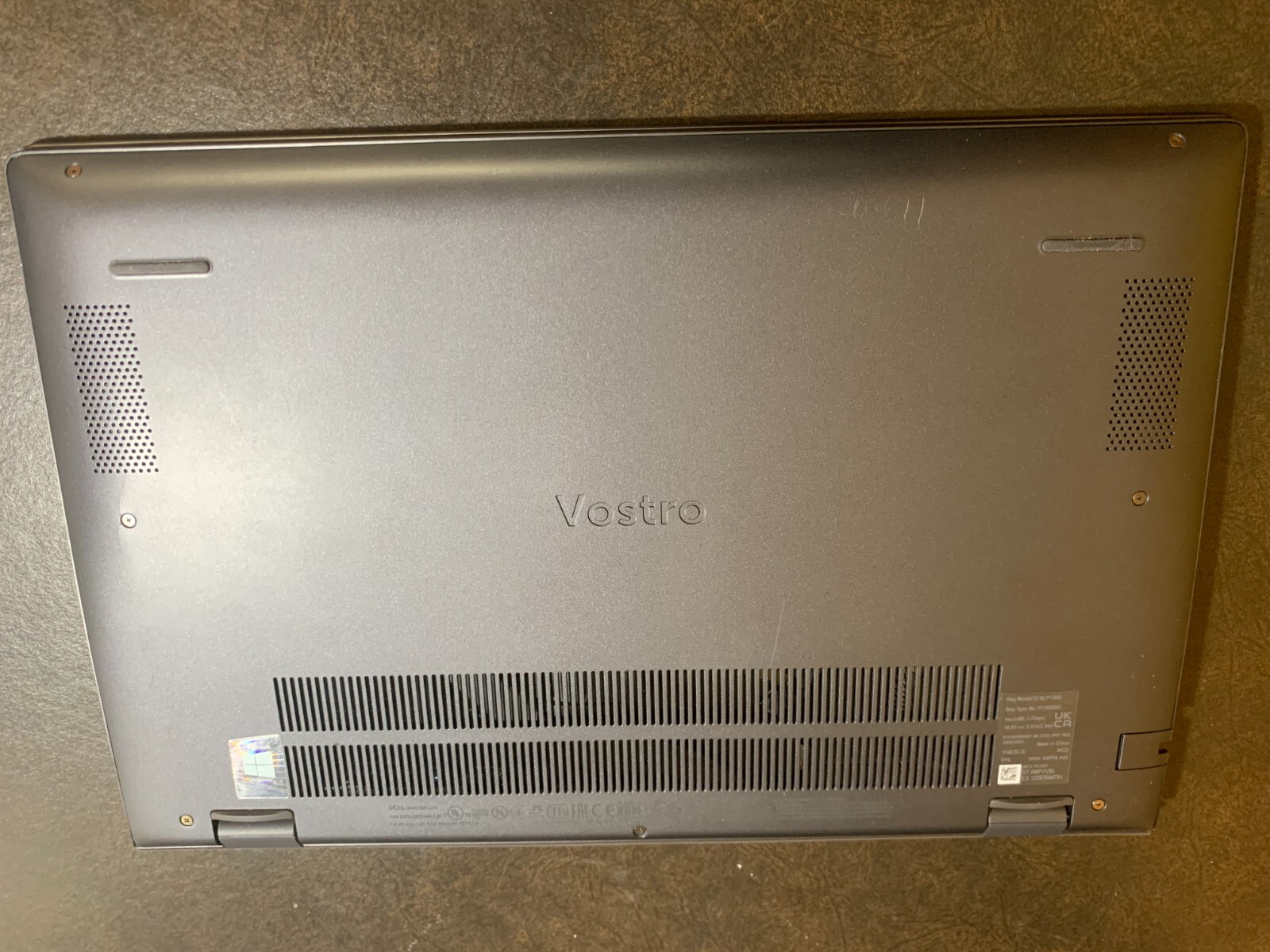 Dell Vostro 5402 14-Inch Laptop i7, 16 GB RAM, 500 GB Hard Drive, VERY GOOD Cond