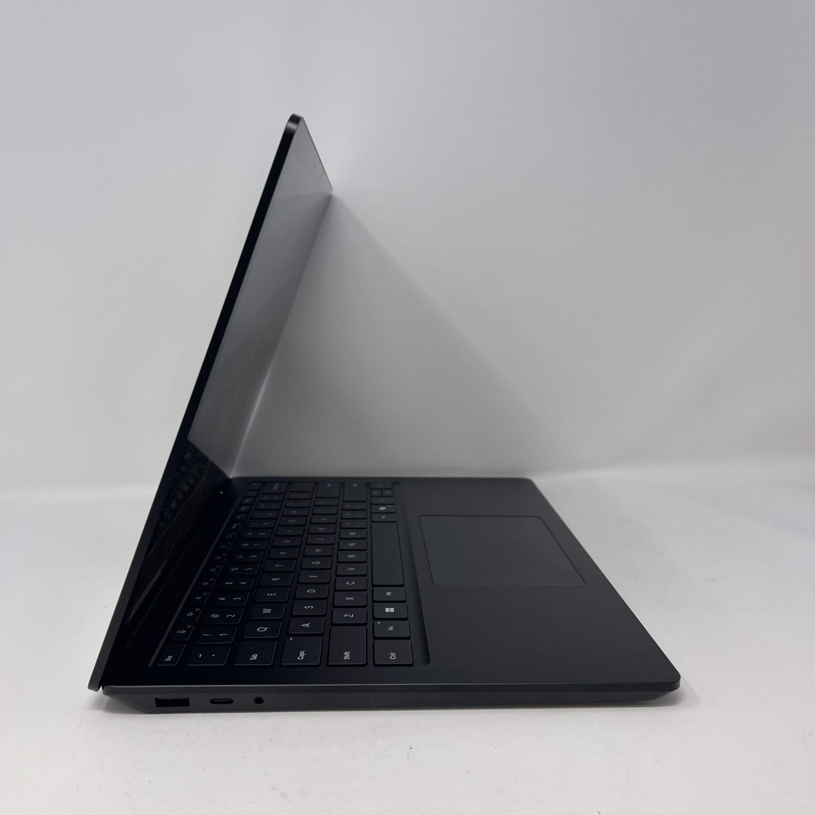 Microsoft Surface Laptop 6 for Business 13″ Ultra 7 165H 3.8GHz 32GB RAM 1TB SSD