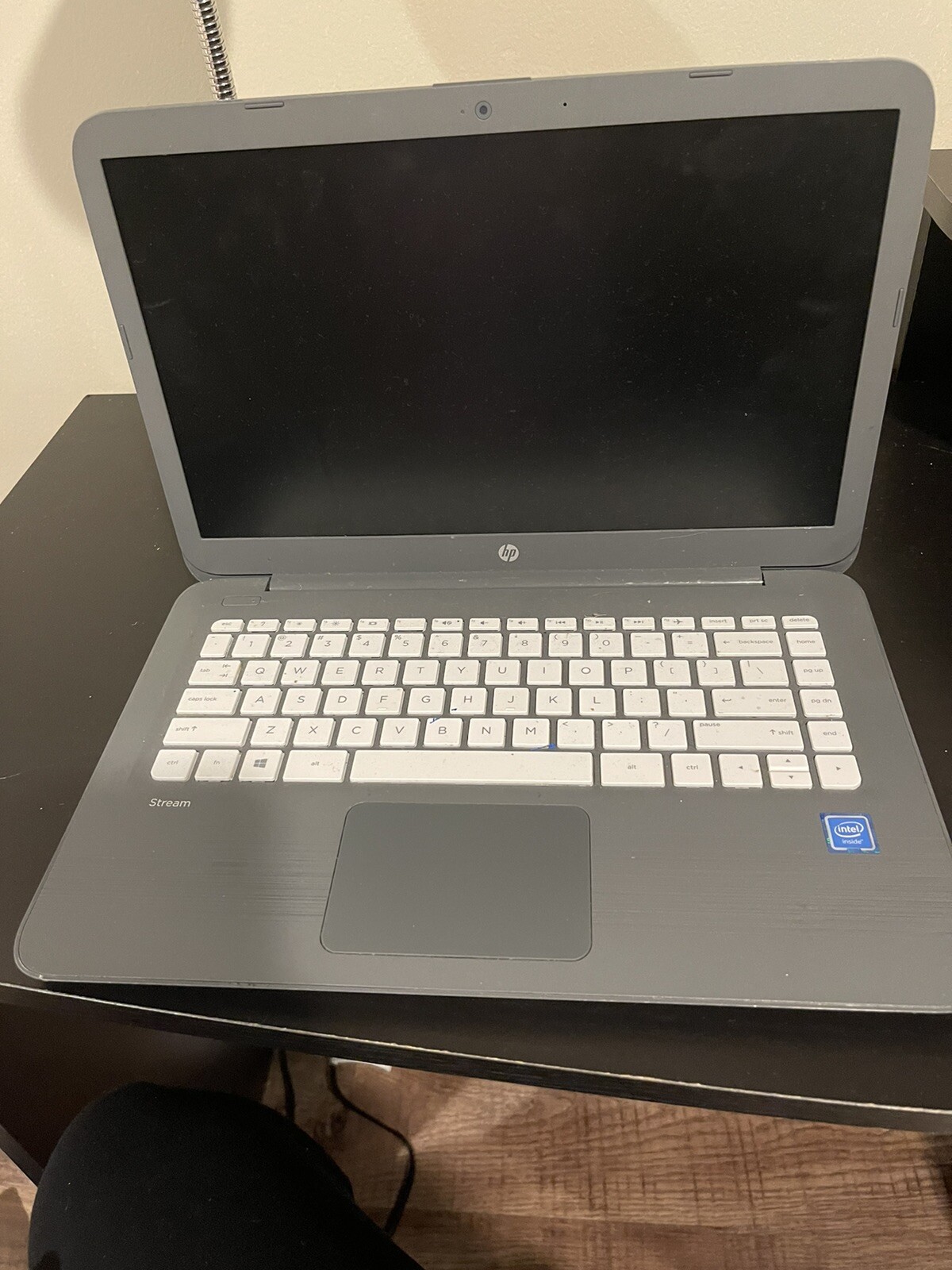 HP Chromebook 14-ca061dx 14 in. 32GB Intel Celeron N3350 2.40GHz, 4GB Laptop –