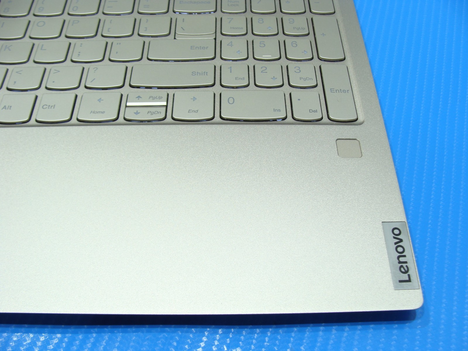 Lenovo Yoga C740-15IML 15.6″ FHD Touch core i7-10510U 1.8GHz 12GB 512GB + PA