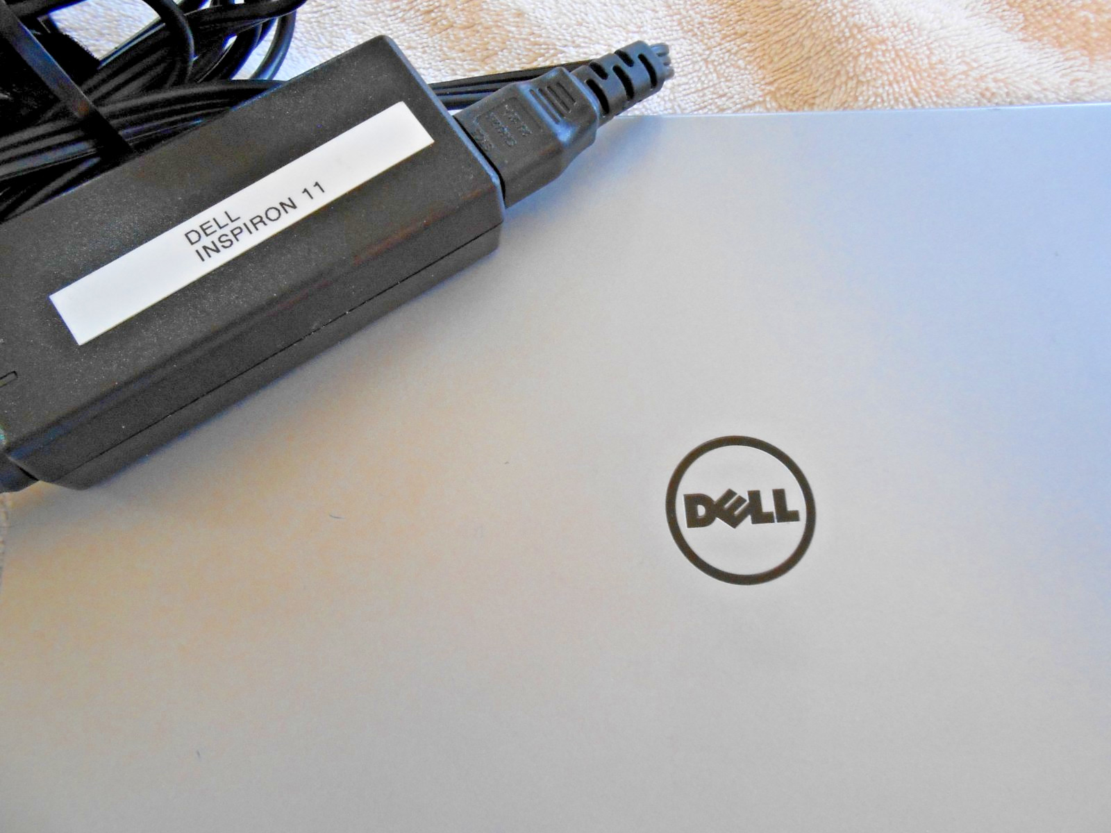 Dell Inspiron 11 3000 Series 2-in-1 Convertible Tablet/Laptop SEE BELOW