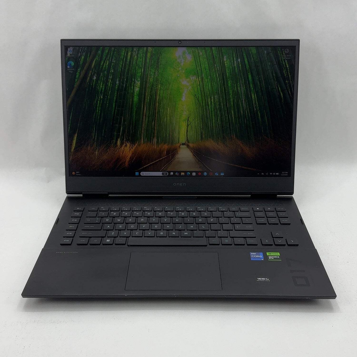 HP Omen 17-CK2095 17.3″ i9-13950HX 2.2GHz 32GB RAM 2TB SSD GeForce RTX 4080