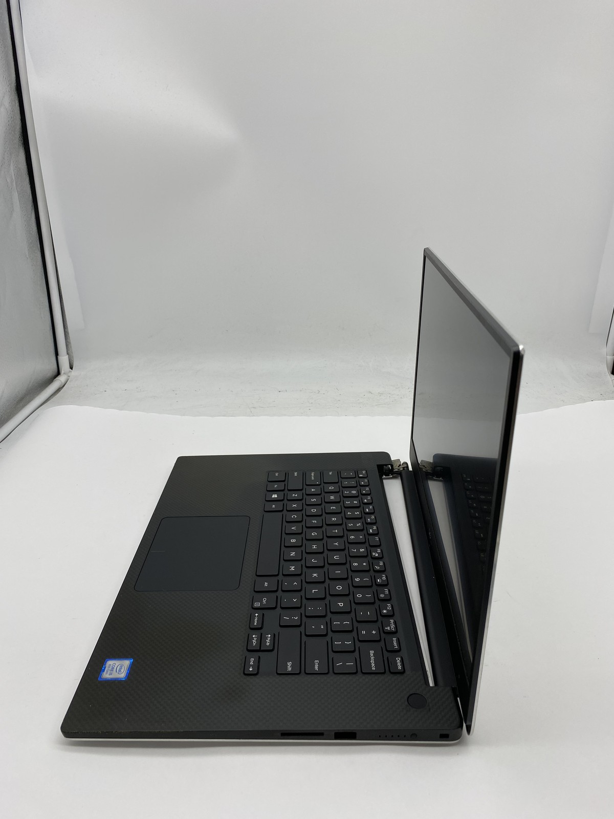 Dell XPS 15 9570 Laptop Intel Core i5 8300H 2.3GHz 8GB RAM – No HDD