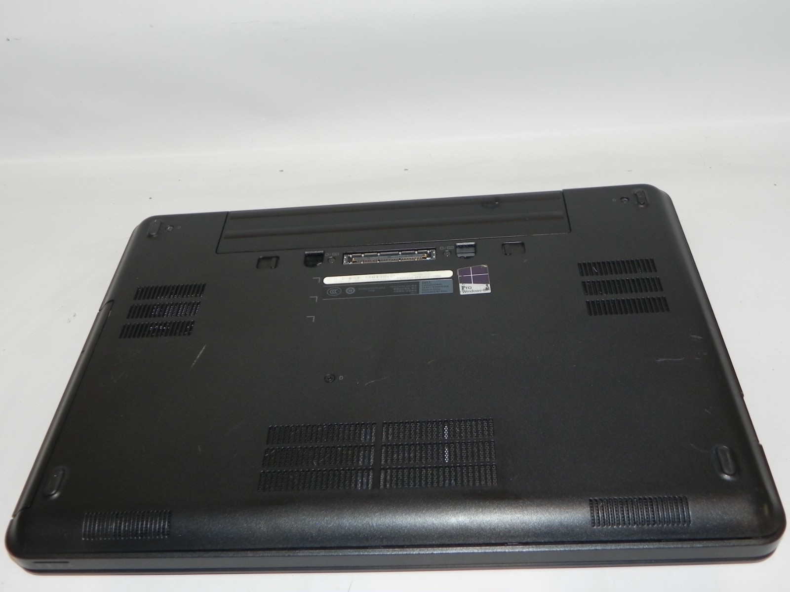 Dell Latitude E5440 14″ Intel i5-4300u 1.9GHz 4GB RAM – FOR PARTS OR REPAIR-