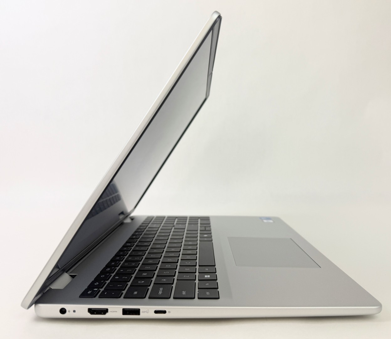 Dell 16 Plus DC16251 16″ 1920×1200 Touch Ultra 7 150U 32GB 1TB SSD W11H