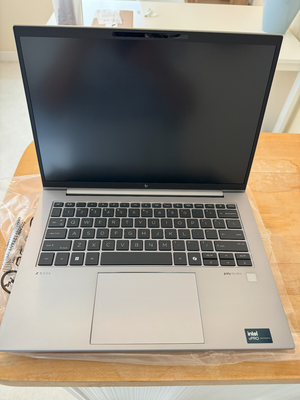 60% off HP ZBook Firefly G11 14 Mobile Workstation – never used