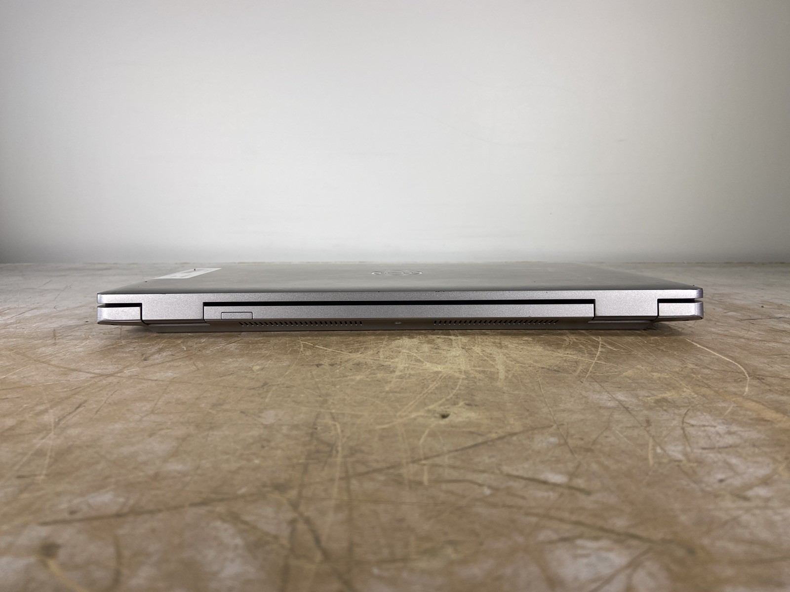 DELL LATITUDE 5520 i7-1185G7 @ 3.0GHz, 4GB RAM, NO HDD/OS – (FOR PARTS)
