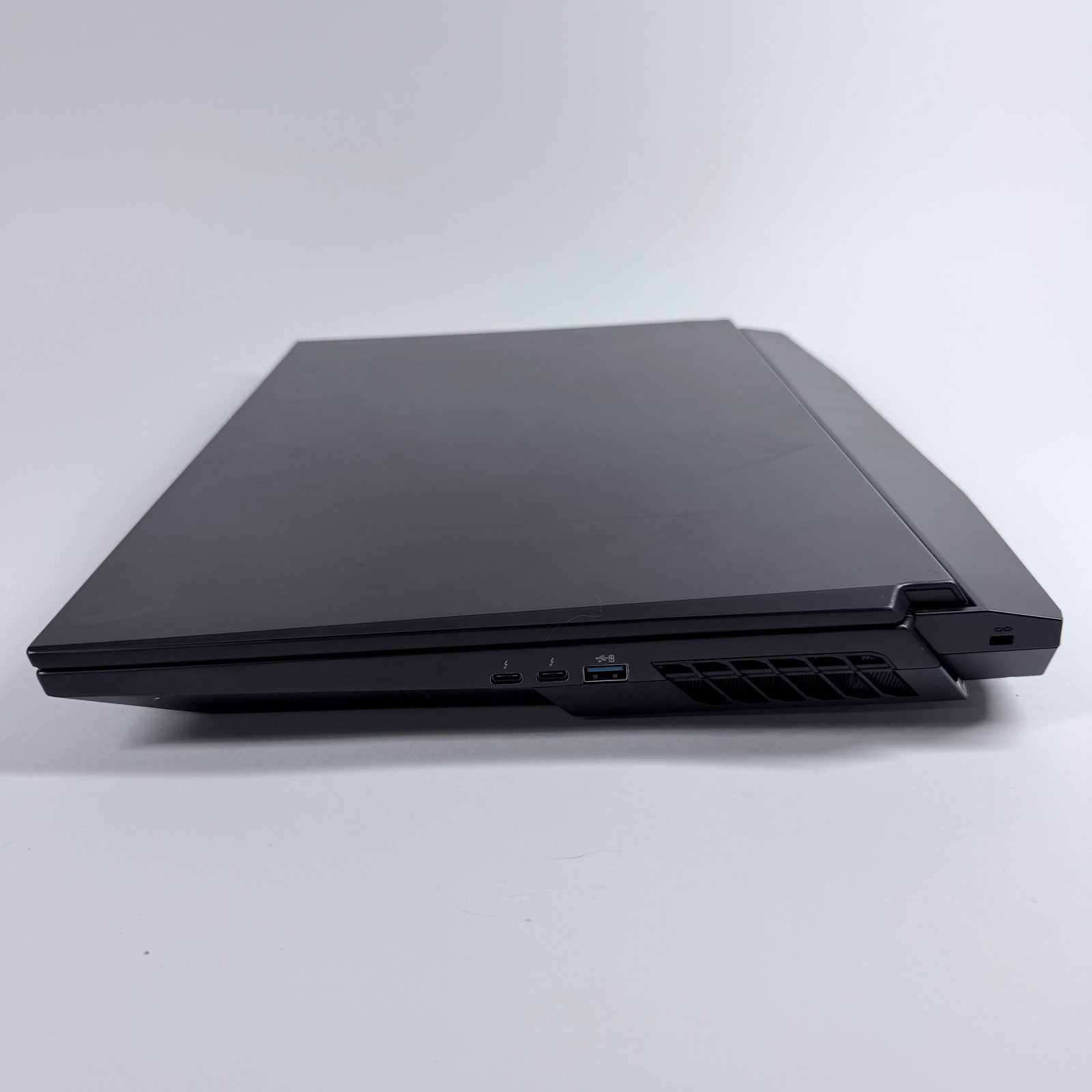 XOTICPC Laptop 1JT4V90 17.3″ i9-10900K 3.7GHz 64GB RAM 1TB SSD 512GB SSD RTX3070