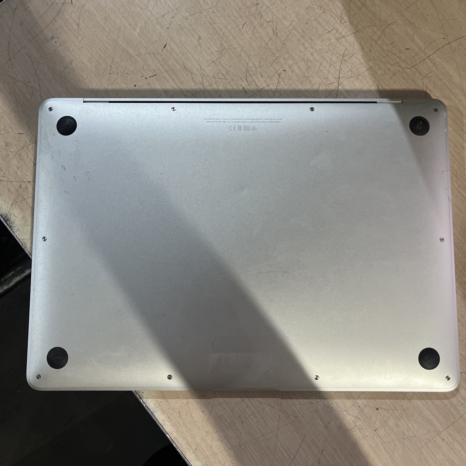 APPLE MACBOOK AIR 13″ SCISSOR, 2020 CORE I3-1000NG4 1.1GHZ 8GB RAM 256SSD –