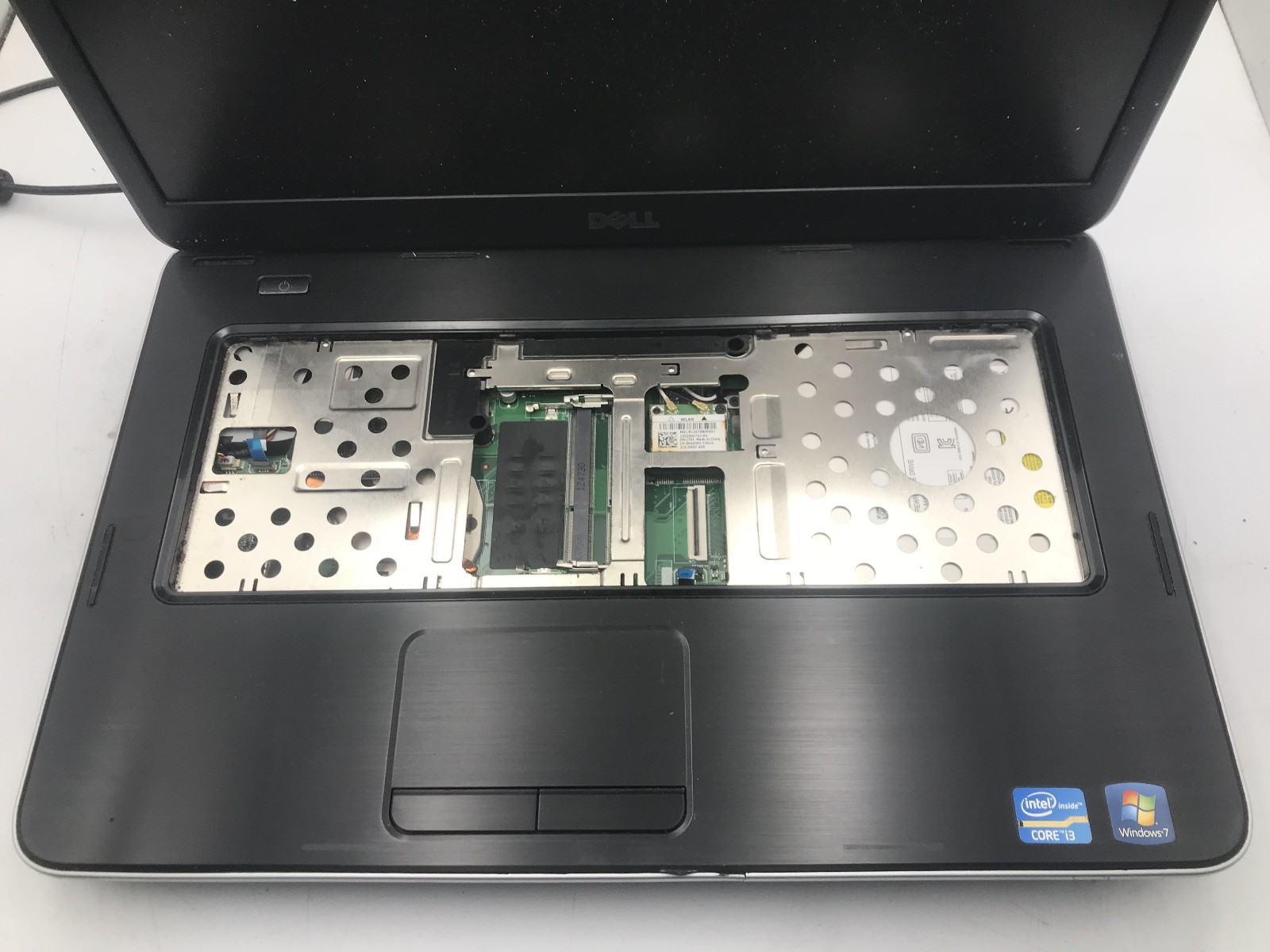 DELL VOSTRO 2520 – BOOTS TO BIOS – INTEL I3 2348M – NO RAM -READ DESCRIPTION- BB