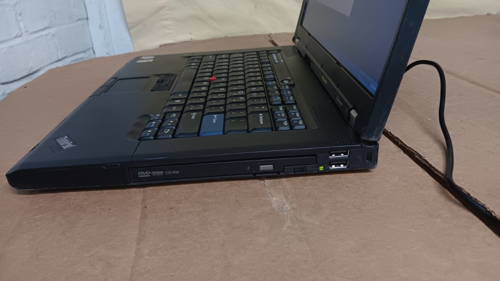 IBM Lenovo Thinkpad T61 Gaming Laptop Windows XP pro SP3 15.4″ LCD Screen DVD