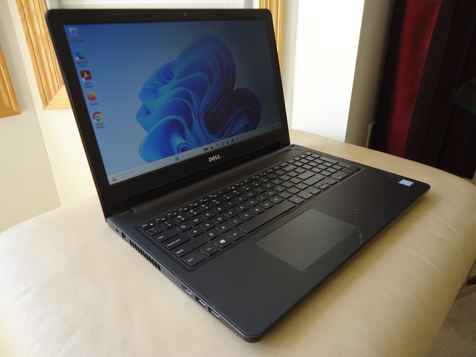 Inspiron 15-3567 i3-7020U 2.70GHz 8GB RAM 128GB SSD Windows 11 MS Office