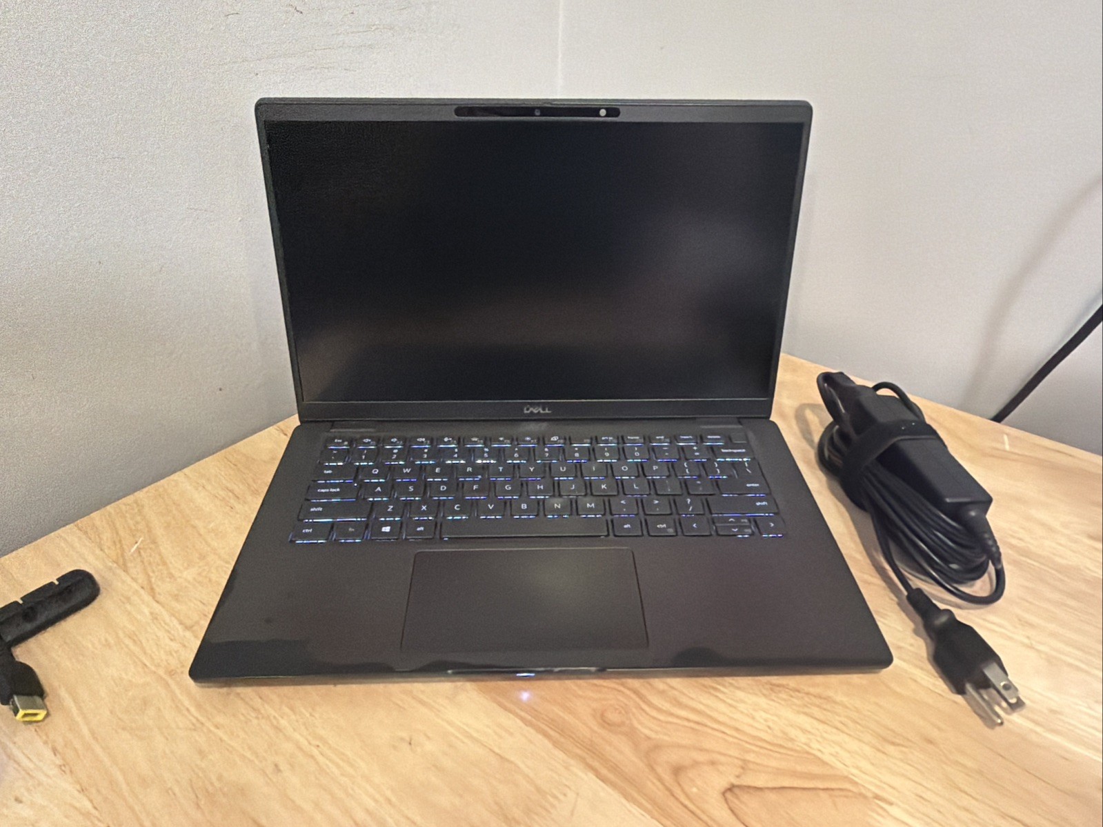 Dell Latitude 7410 CORE I7-10610U 1.80GHZ 32GB 256GB SSD, W11 & CORD