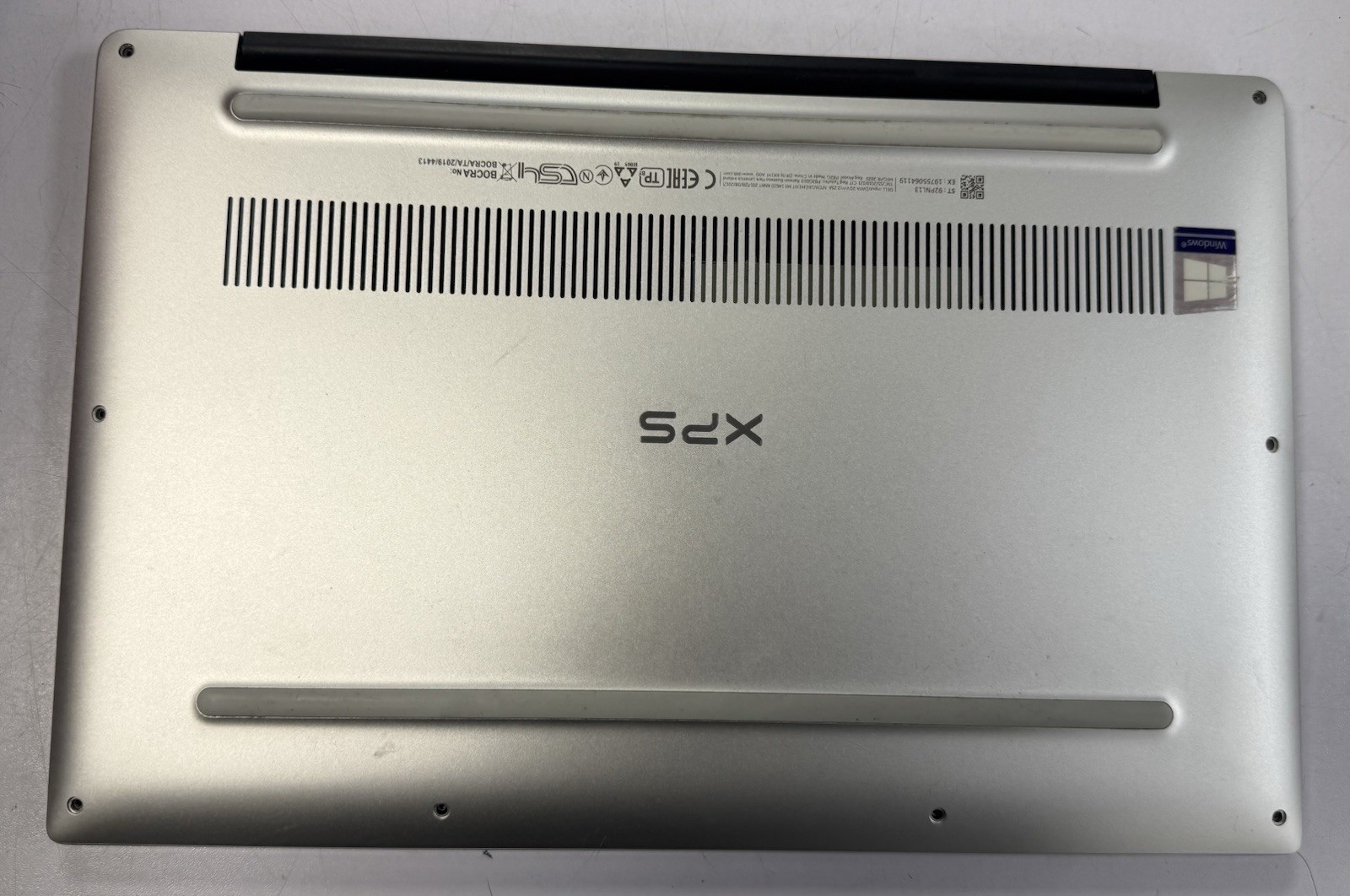 Dell XPS 13 7390 13.3″ i7-10710U 1.1GHz 16GB RAM ( NO POWER, NO SSD)