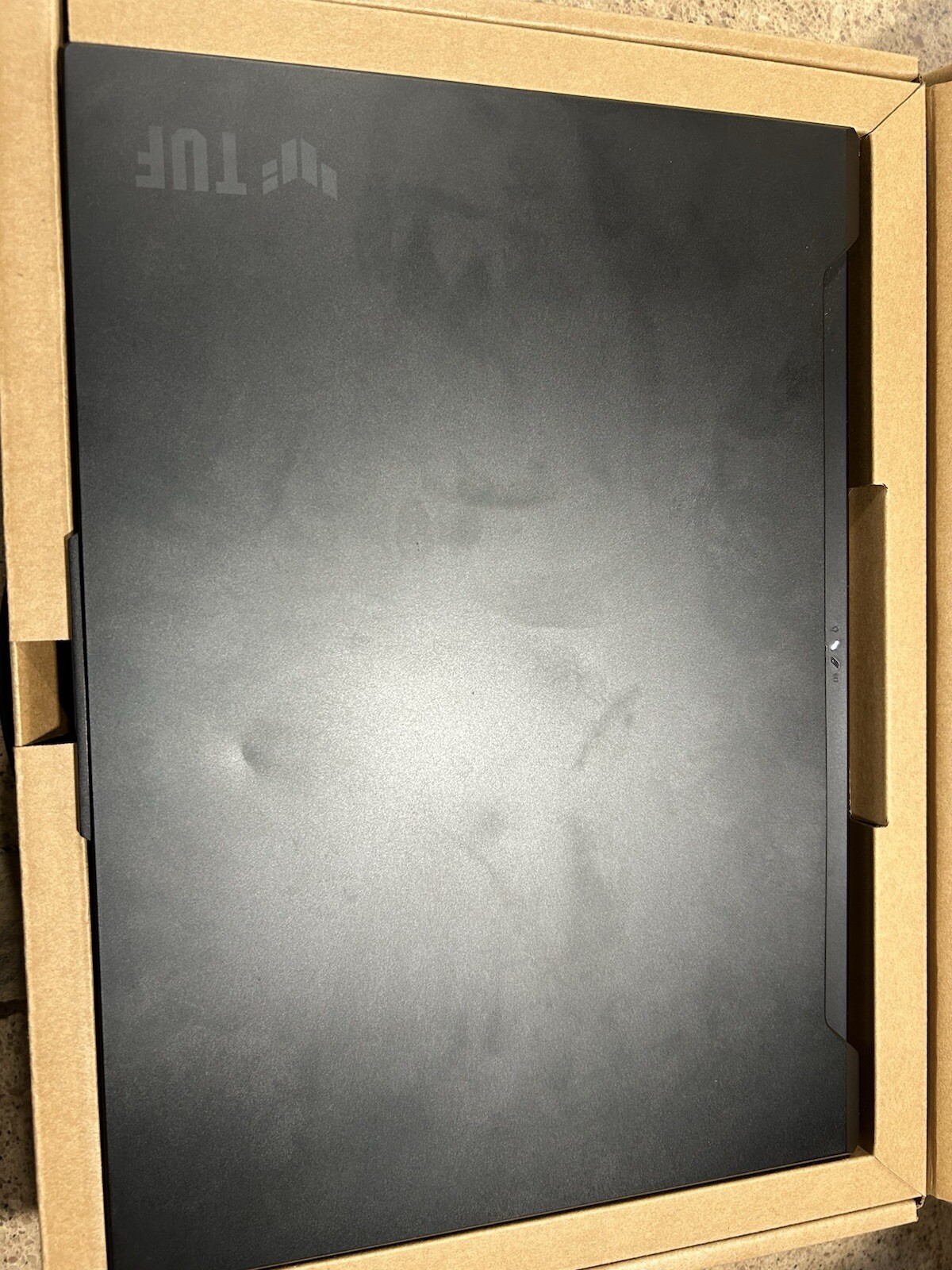 Asus tuf gaming Cpu ryzen 7 7000 series Gpu radeon rx 7600s GDDR6 FHD: 165 HZ