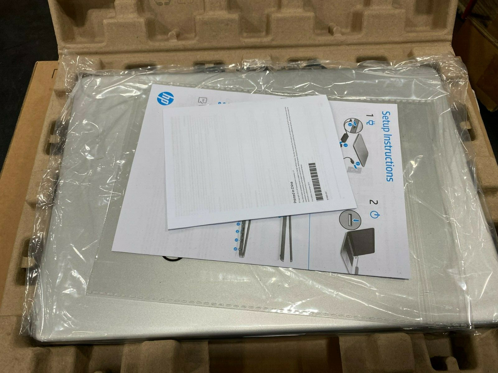 HP Touch 14-fq0039nr 14″ Ryzen 3 3250U 8GB RAM 256 GB SSD Laptop