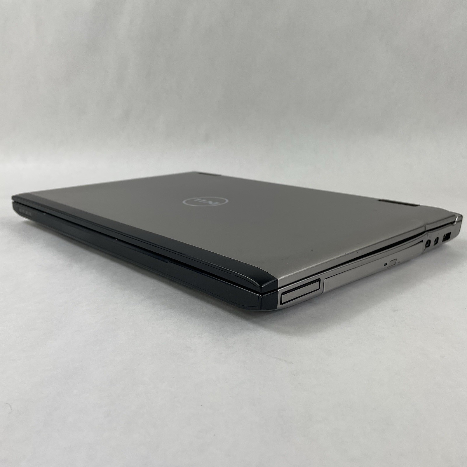 Dell Vostro 3550 15.6″ i3-2310M 2.10 GHz 4 GB RAM No SSD/OS/AC/Battery – Dents