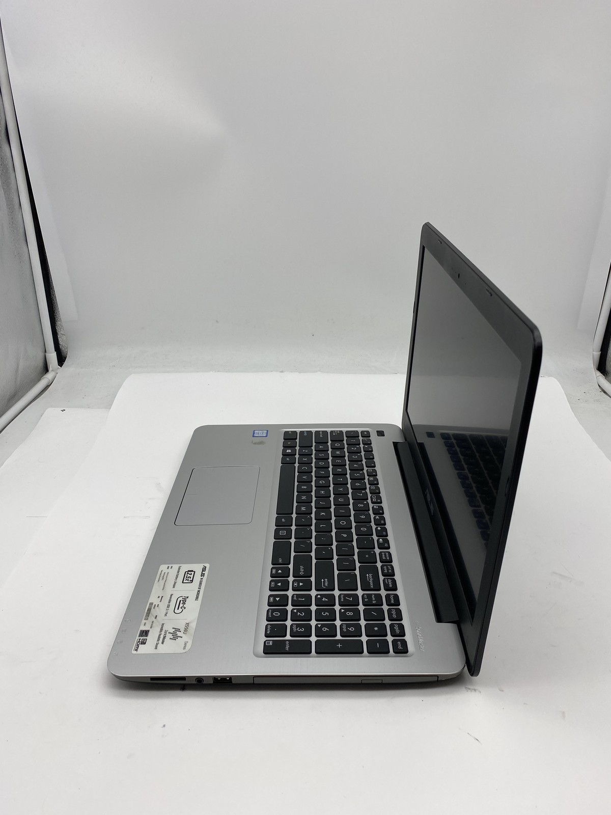 Asus SonicMaster X556UQ Laptop Intel Core i7 7500U 2.7GHz 8GB RAM 512GB SSD W10P