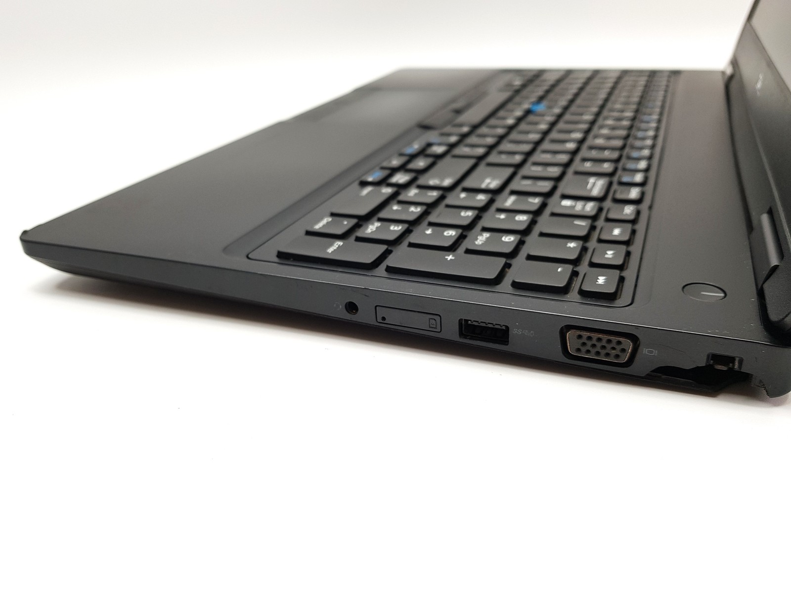 Dell Latitude 5591 15.6″ I7-8850H 8GB DDR4 256GB SSD MX130 Win 11 Pro Laptop