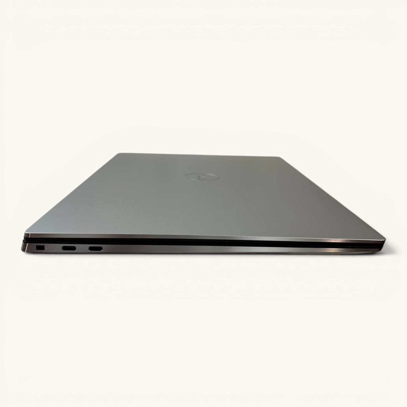 Dell XPS 15 9500 i7-10750H 16GB RAM 256GB SSD GTX 1650 Ti 4GB Win 11