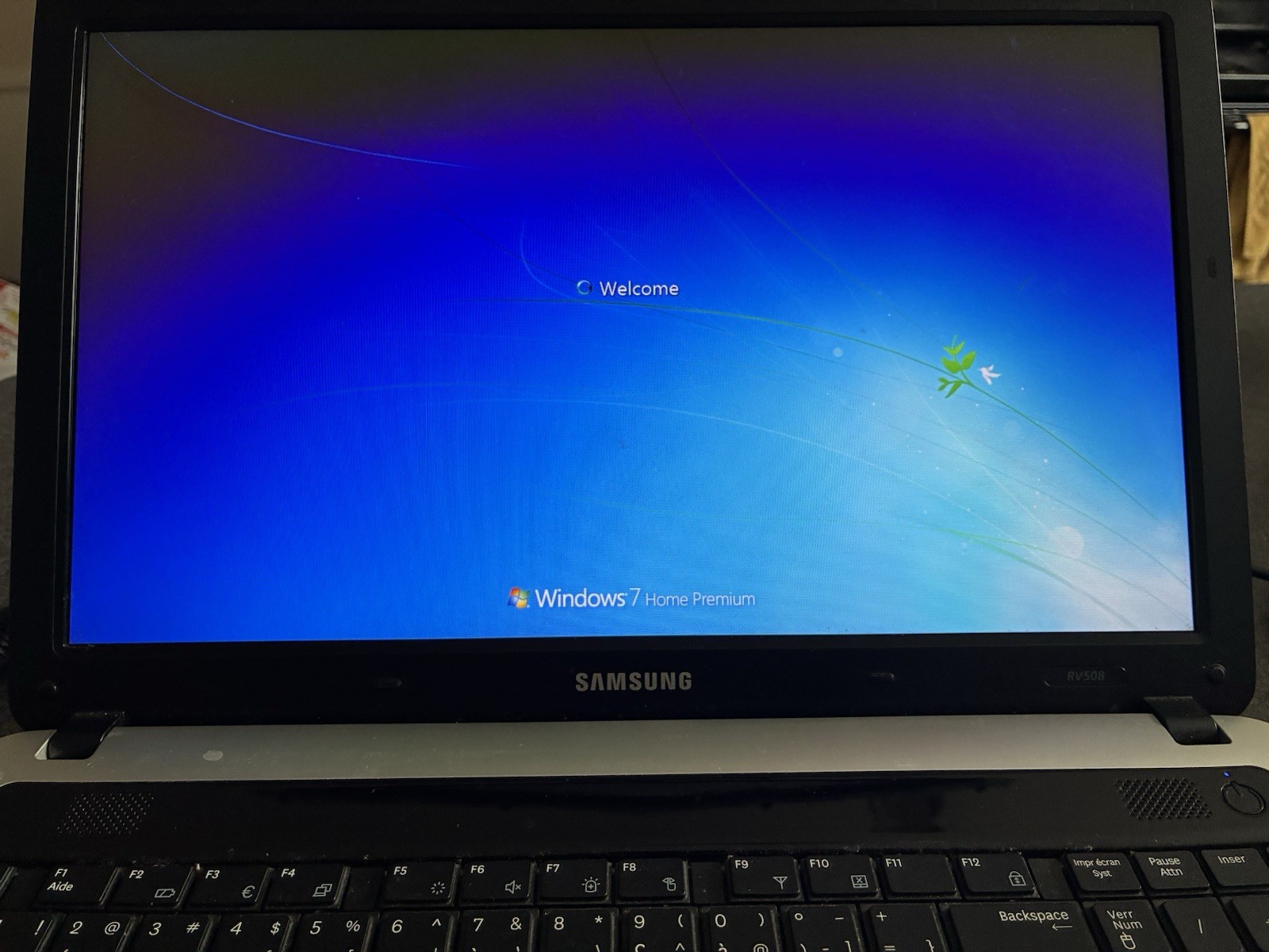 Samsung Pentium (R) Dual-Core CPU Laptop Windows 7 Home Premium T4500 @ 2.30GHz