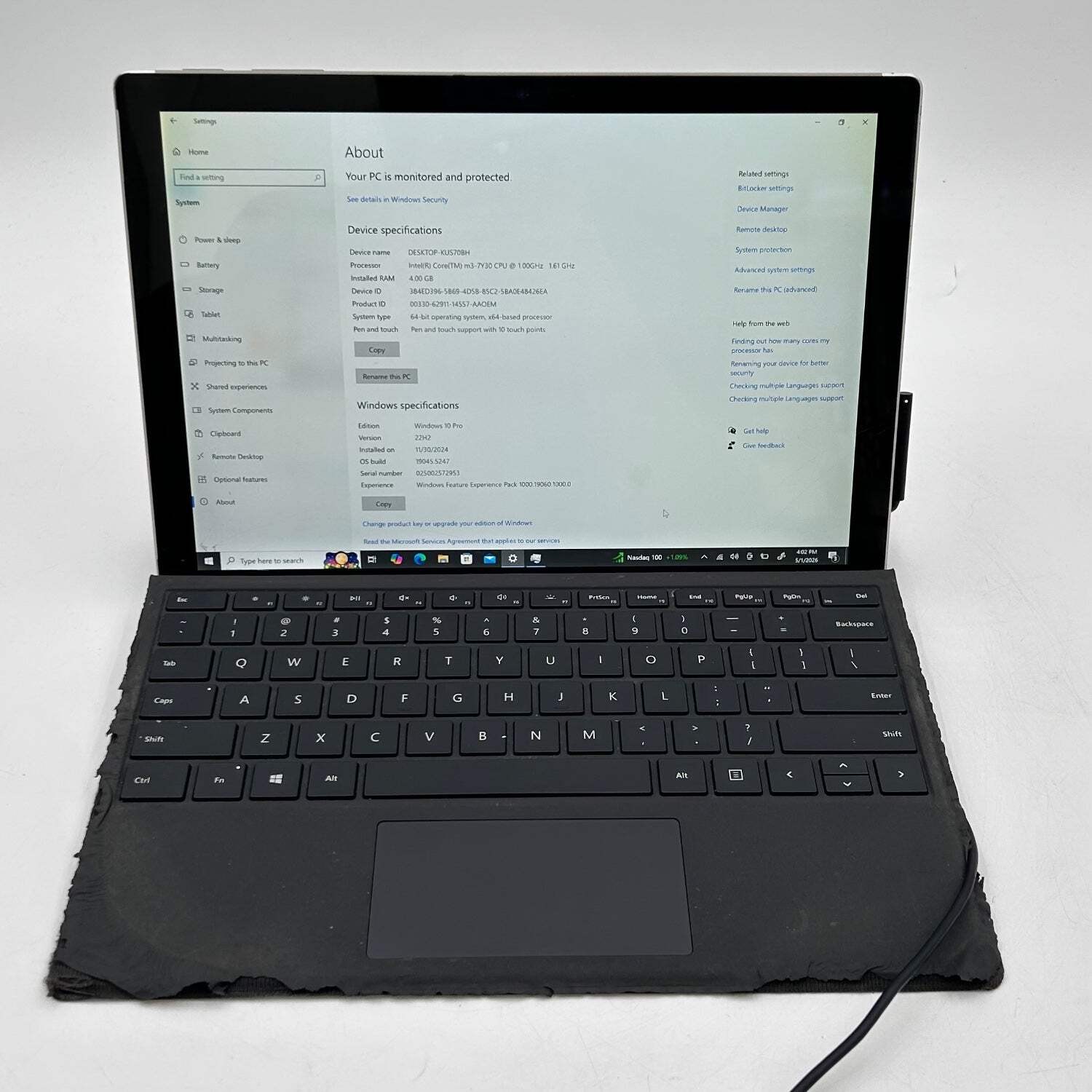 Broken Microsoft Surface 5 Pro 1796 12.3″ m3-7Y30 4GB RAM 128GB SSD Cracked Scre
