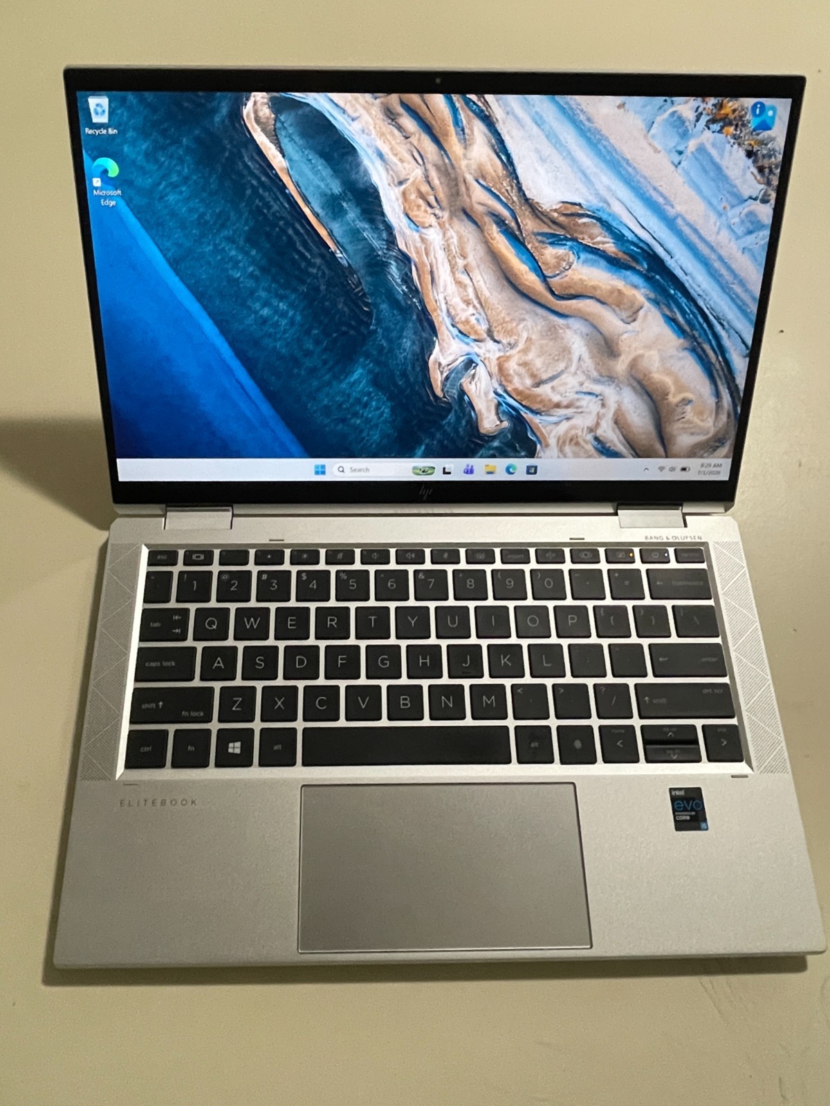HP Elitebook X360 830 G8 Core I5 -1145G7 2.6GHz 16GB 2 in 1 Touchscreen.