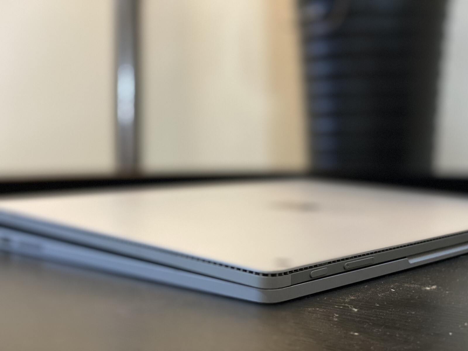 Microsoft Surface Book Tablet 13.5″| i7-6600U 2.60GHz| 8GBRAM| 256GBSSD Win10Pro