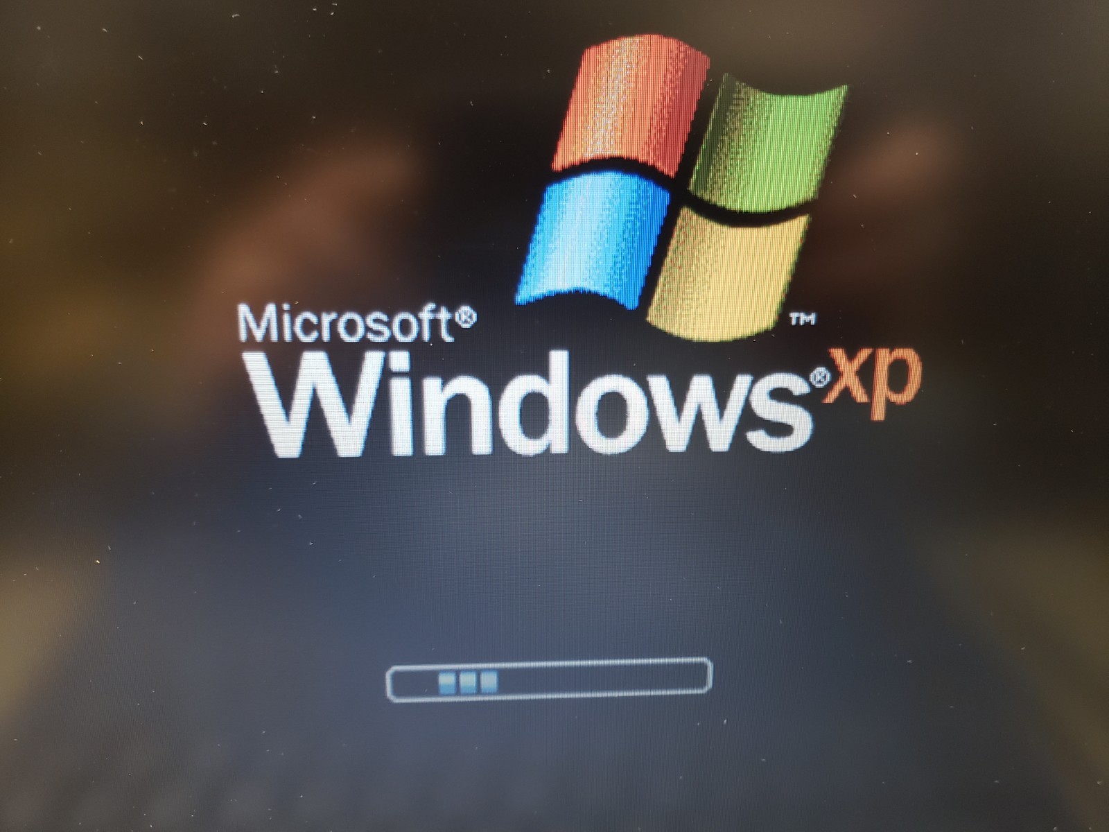 Vintage Dell Inspiron 2650 Intel Pentium 4 256MB 100GB Windows XP Laptop 15″