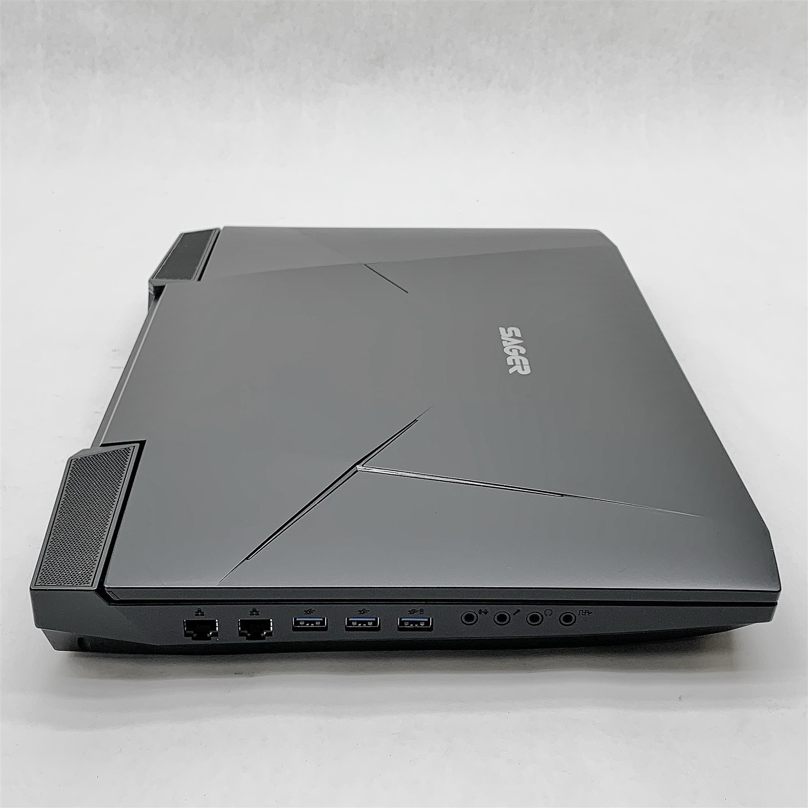 Sager P870DM Gaming Laptop i7 6700K 4.0GHZ 17.3″ FHD 32GB 512GB GTX 980 Win 11
