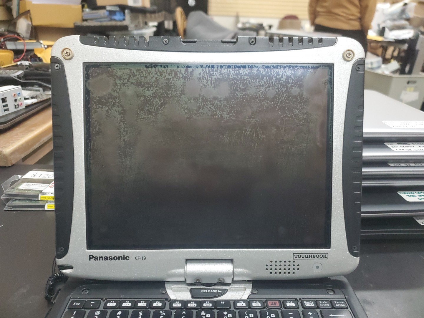 Panasonic Toughbook CF-19, i5-3610ME @ 2.7GHz, 8GB RAM, NO HD/caddy 8500 Hours