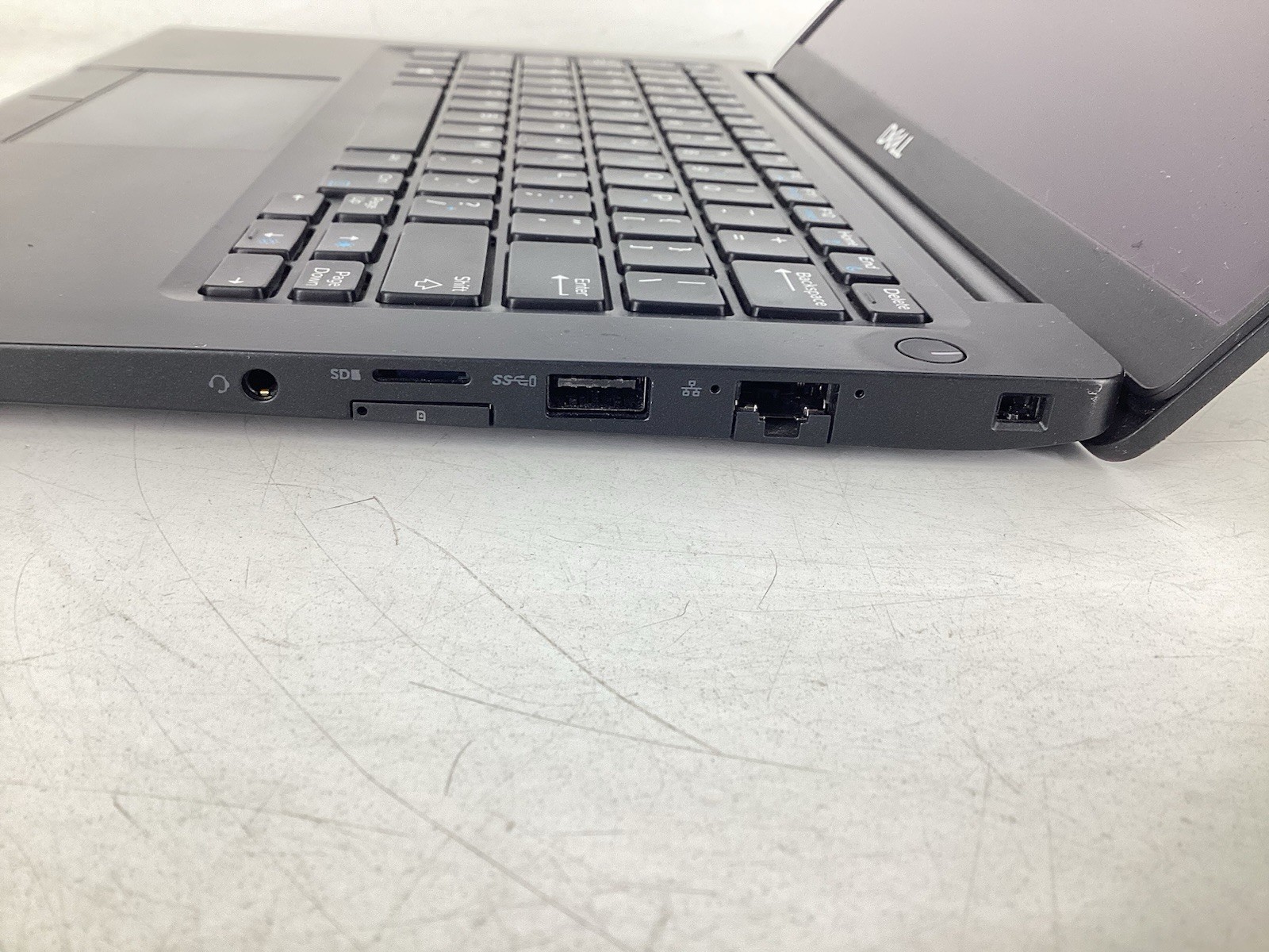 Dell Latitude 7390 13.3″ Touchscreen i5-8350U 8GB No SSD No OS *Bad Keyboard