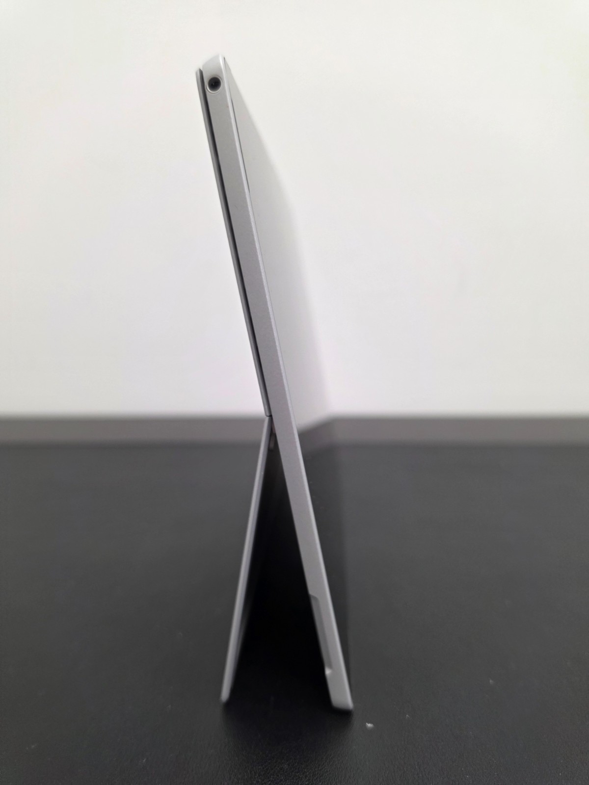 Microsoft Surface Pro 7+ i5-1135G7 16GB Ram 256GB SSD Win 11 Pro