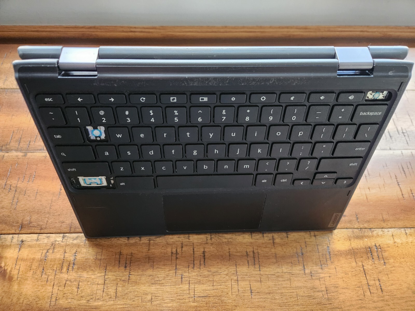 Lenovo 300e Chromebook 2nd Gen 2-in-1 Touch (MTK 8173C CPU – 4GB RAM – 32GB SSD)