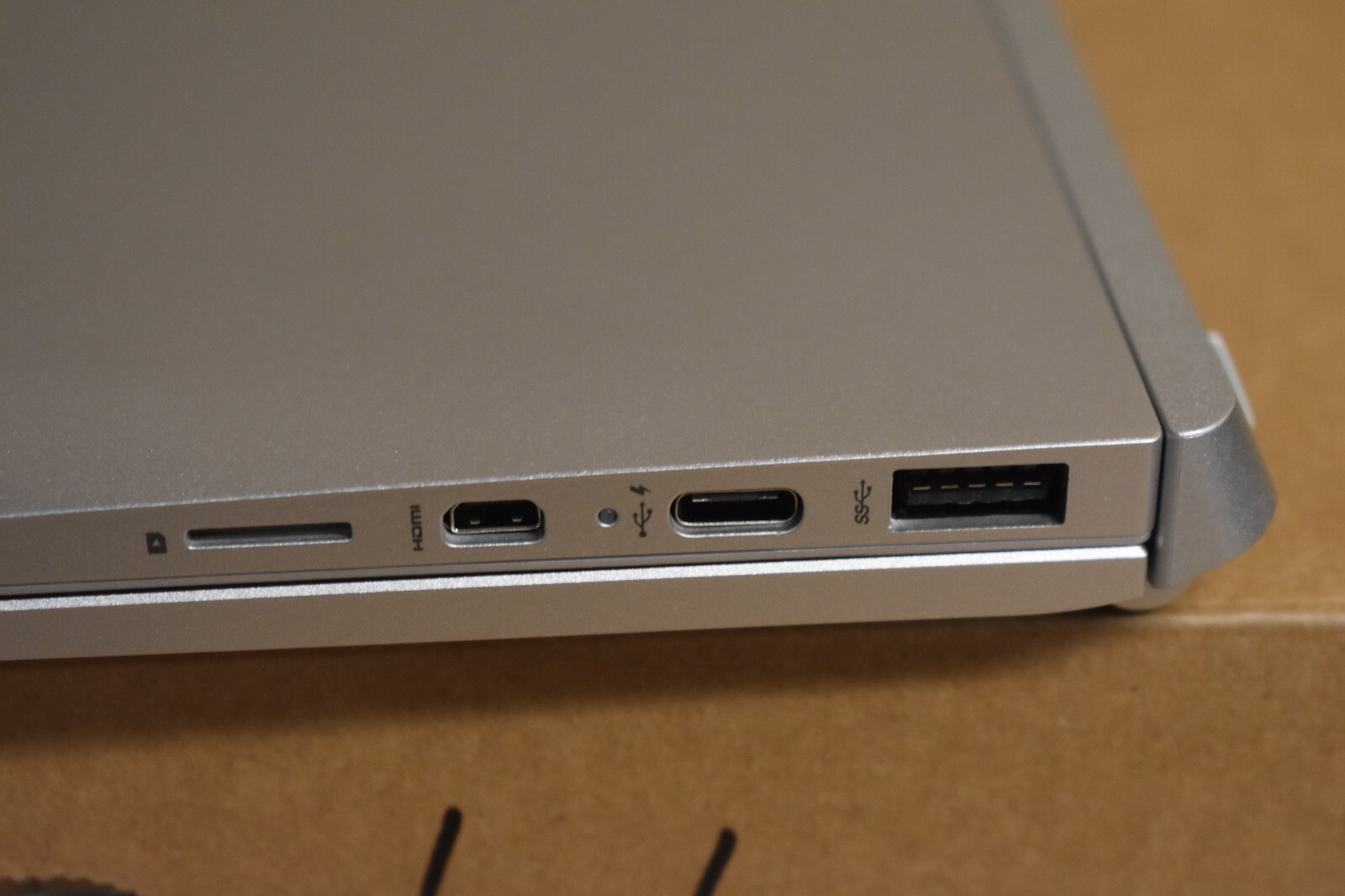 HP x2 210 G2 10.1″ Atom X5-Z8350 @ 1.44GHz 4GB Laptop