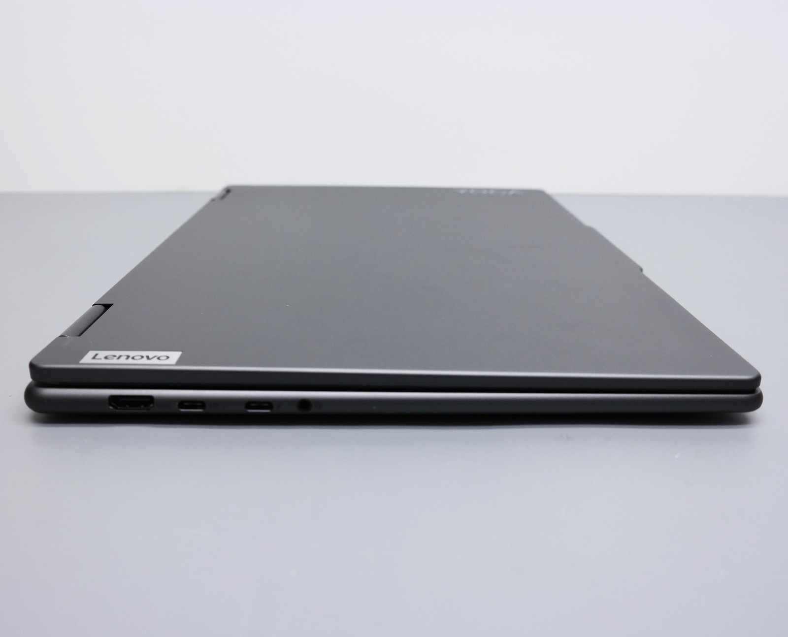 Yoga 7i 16″ Intel Core i5-1335U 16GB RAM 512GB SSD ISSUE
