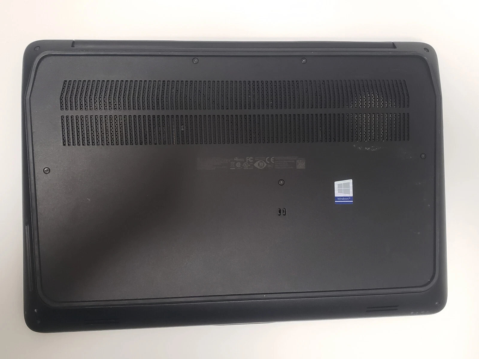 HP ZBook 15 G4 15.6″ Xeon E3-1505M v6 16GB RAM 512GB SSD Quadro M2200 Win 11 Pro