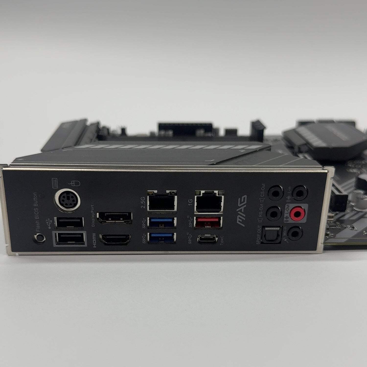 MSi B550 Tomahawk AM4 AMD Ryzen 7 3700X 8 Core 3.60GHz ATX