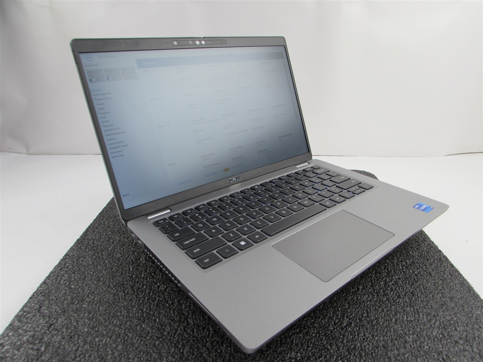 DELL LATITUDE 5340 1920X1080 FHD CORE I7-1365U 512GB SSD 16GB RAM NO O.S