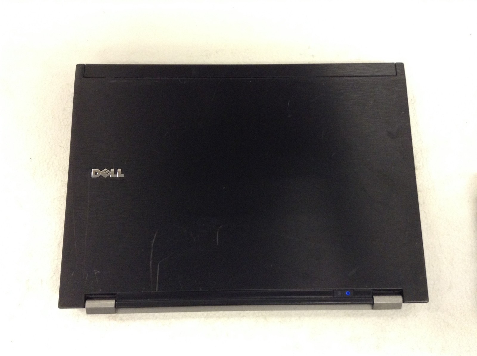 Dell Latitude E6400 Laptop 14″ Core 2 Duo P8700 2.53GHz 2GB, NO HDD, WORKING