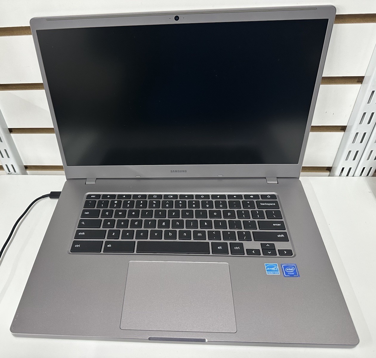 Samsung Chromebook 4 (32GB SSD, Intel Celeron N4020 4gb) Laptop/ Notebook -…