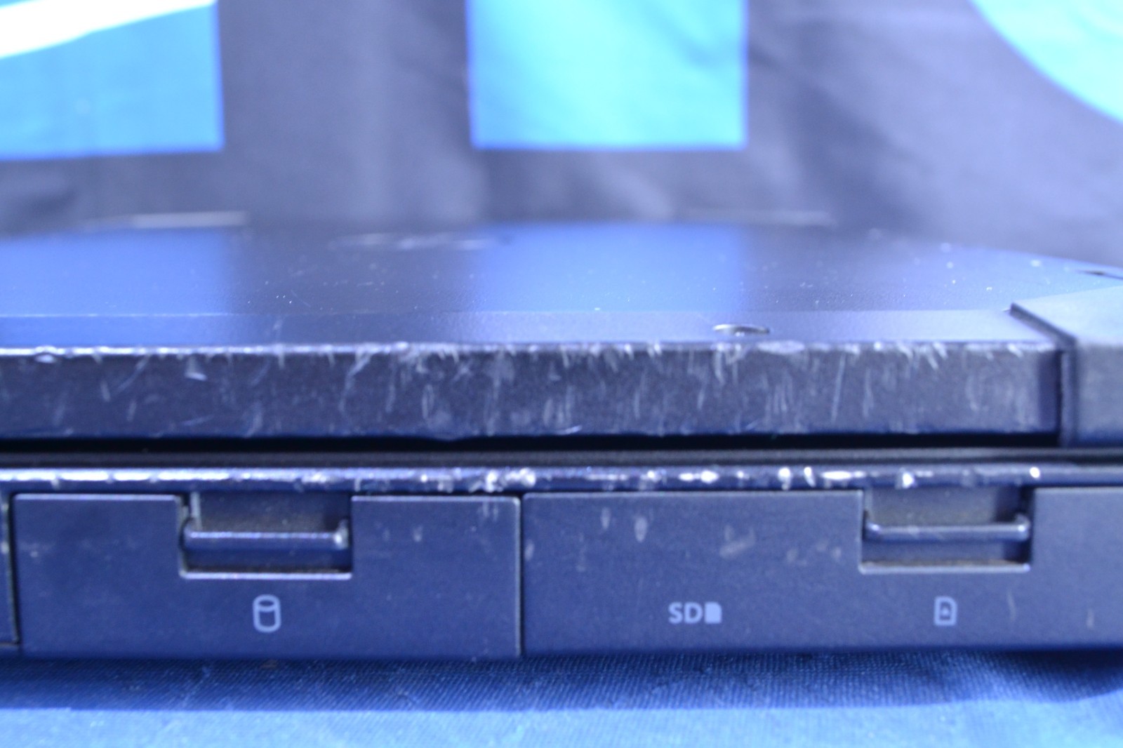 Dell Latitude 5420 Rugged Touch i5-8350U/ 16GB/ 512GB/ Windows 11 (J061207)