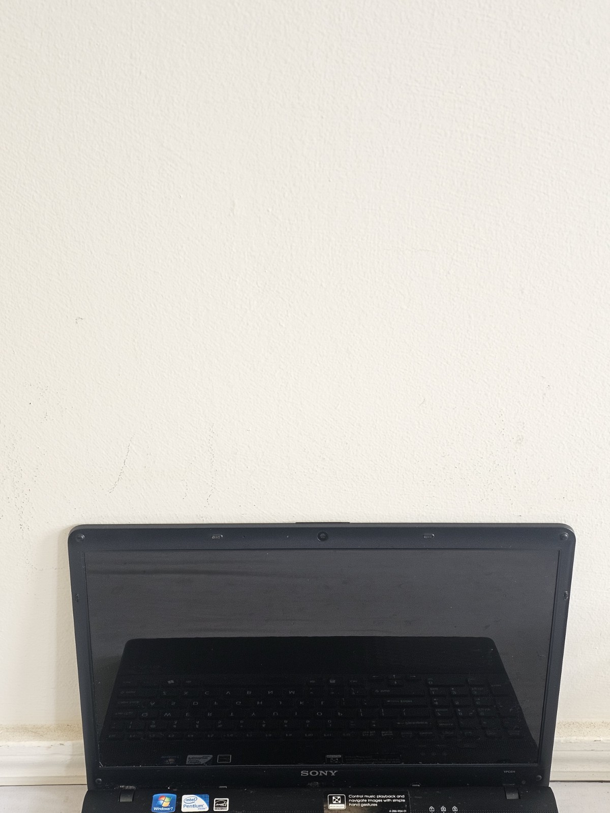 Sony Vaio PCG-71912L Laptop – Intel Pentium B940 – 4GB RAM – 500GB HDD – READ