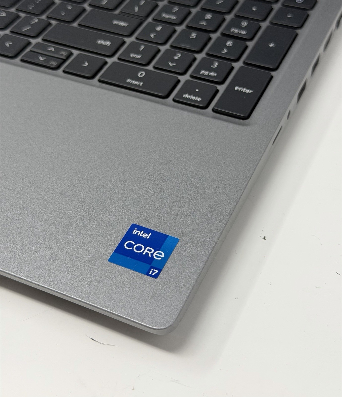 [B+] Dell Precision 3581 15.6″ Touch Laptop i7-13700H 16GB 1TB SSD WIN11P