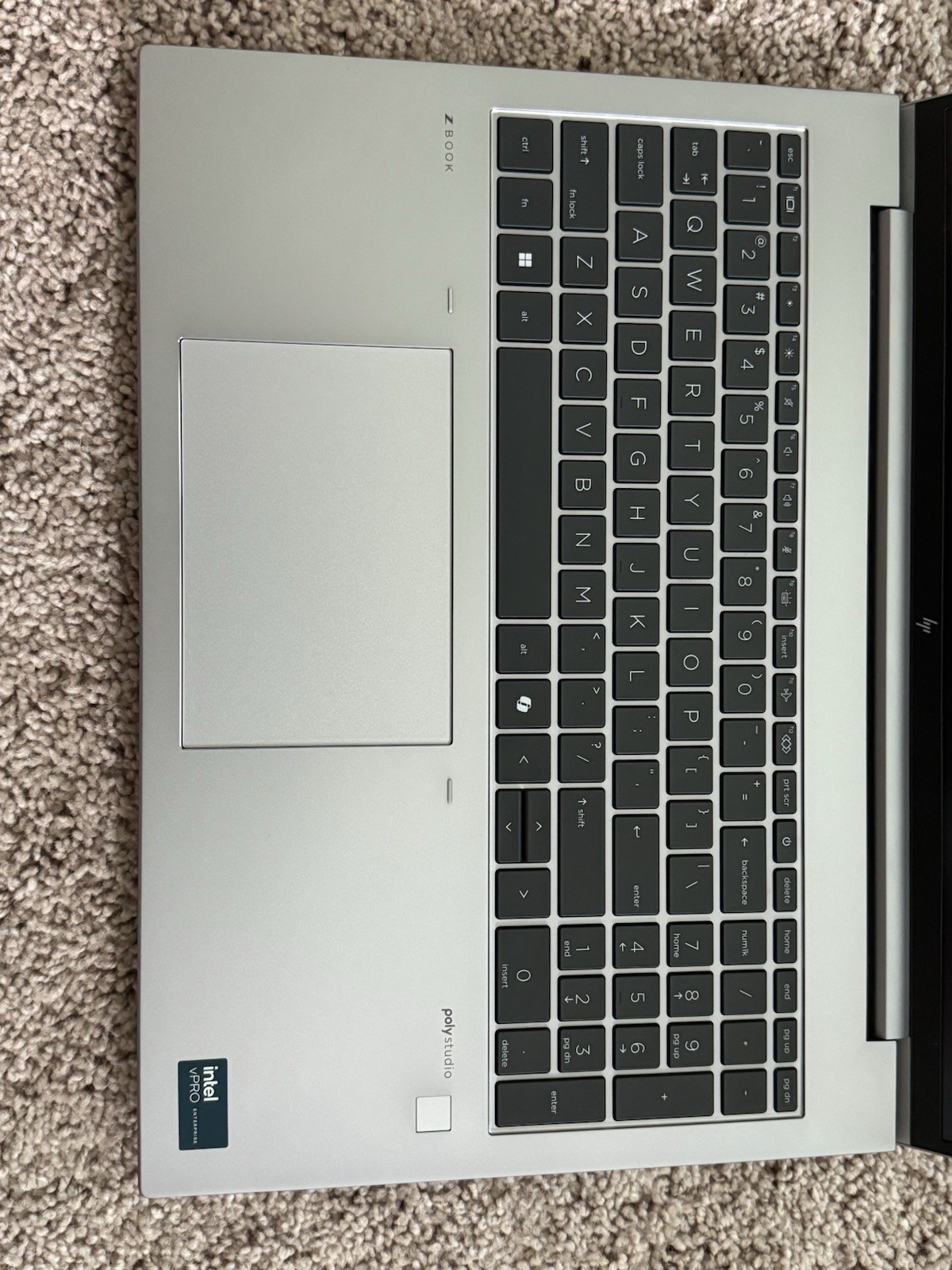 HP ZBook Firefly 16 G11 FHD+ 1.4 GHz Ultra 7 165H 16GB 256GB SSD Backlight/