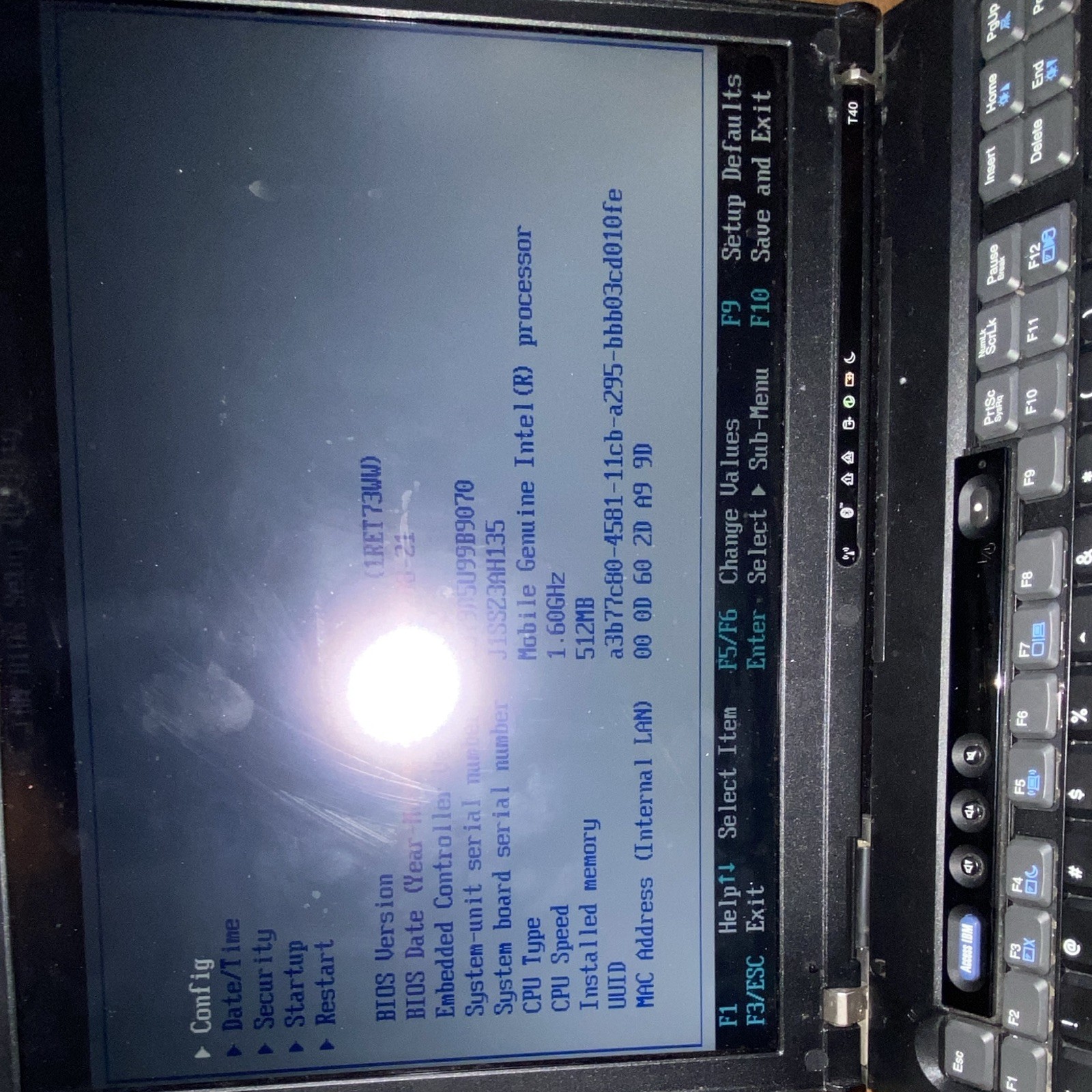 IBM ThinkPad T40 14.1″ Pentium M 1.60GHz 768MB HDD 100GB Black DVD