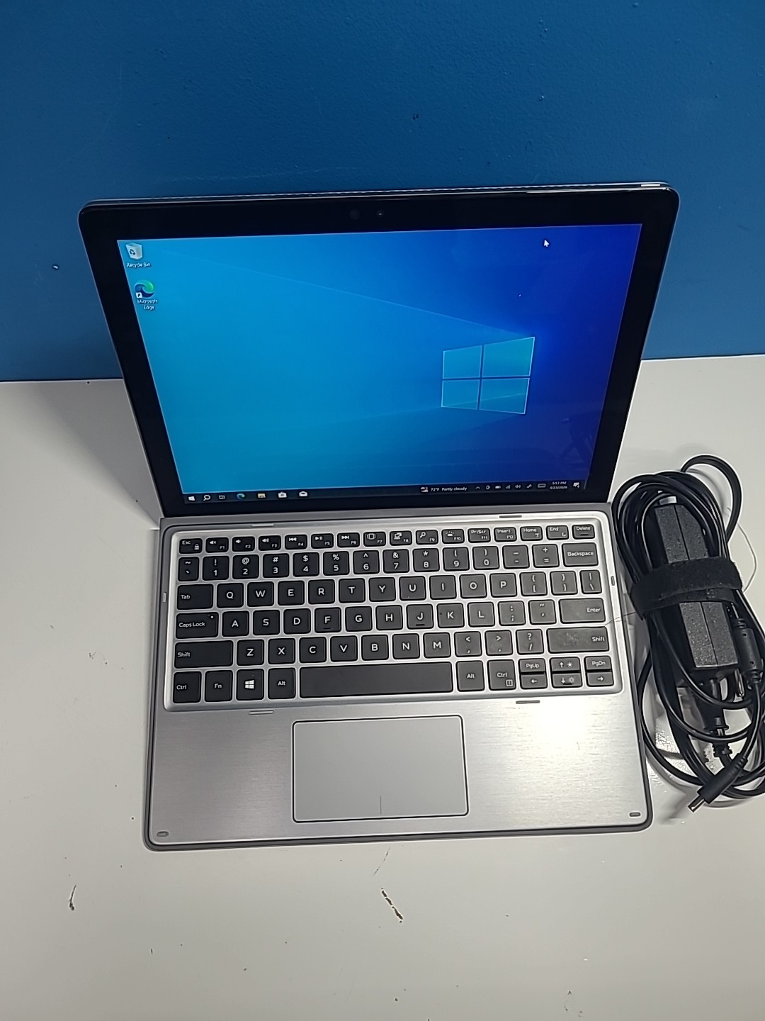 Dell Latitude 7210 Core i7-10610U 1.80GHz 16GB 256GB SSD Touch Screen W/adaptor