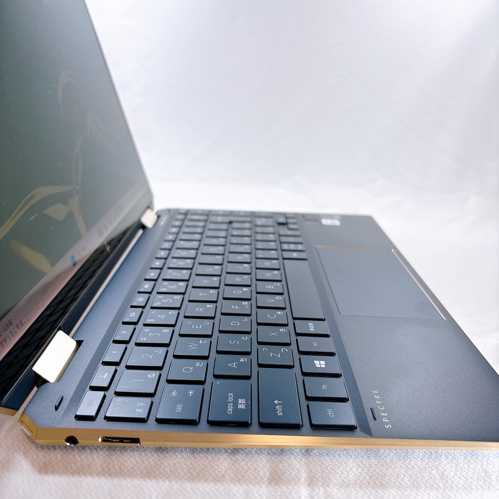 HP Spectre x360 13-aw0xx Core i7 16GB RAM 512GB SSD 13.3″ Touch 2in1 Laptop 1039
