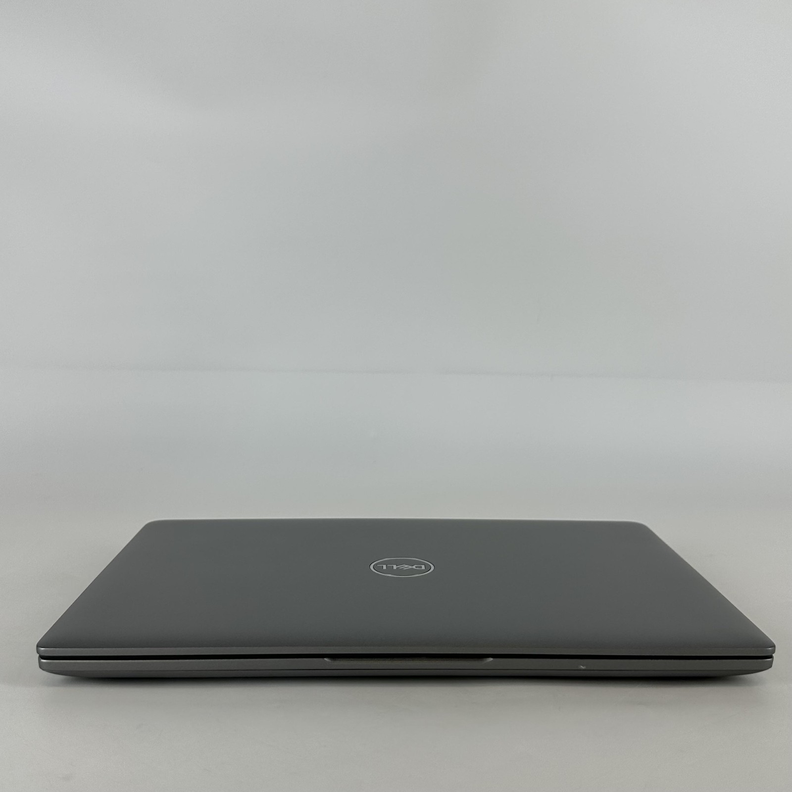Dell Latitude 5450 14 Gray FHD 1.4 GHz Ultra 7 165H 64GB 512GB SSD Excellent