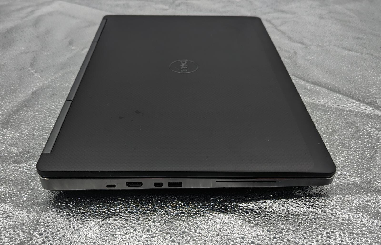 Dell Precision 7710 Intel Core i7-6820HQ 16GB 512GB W10